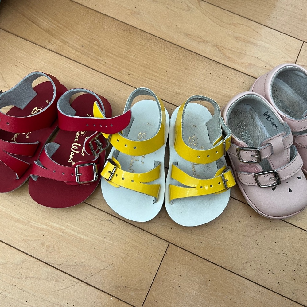 Lot 3 size 2 infant baby shoes